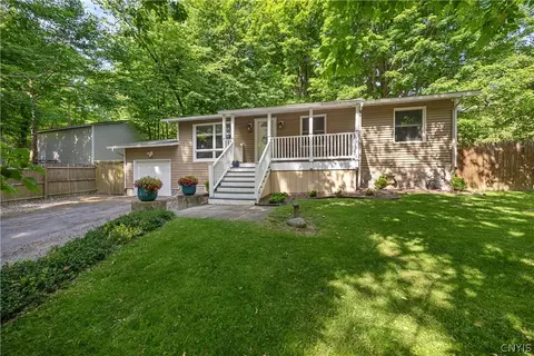 5353 Onondaga Rd, Camillus, NY 13031