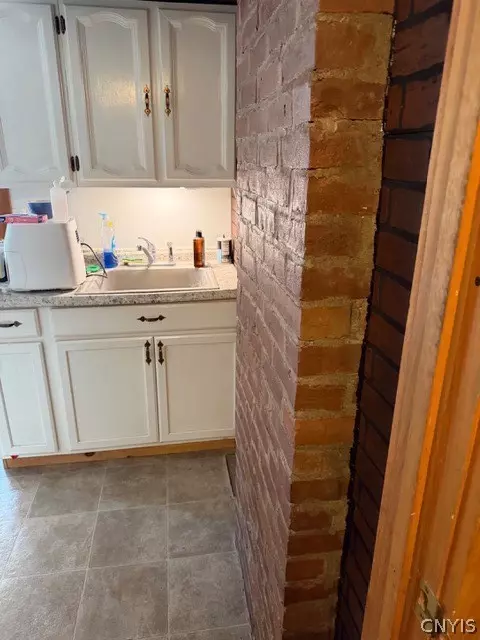 Entry Way - 29 Columbia St, German Flatts, NY 13407 photo 8 of 10