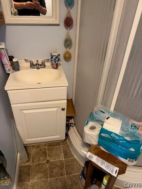 Bath - 29 Columbia St, German Flatts, NY 13407 photo 2 of 2