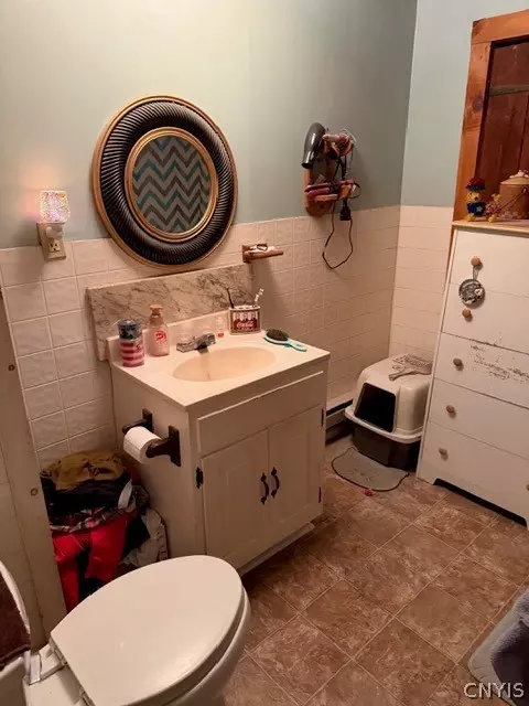 Bath - 29 Columbia St, German Flatts, NY 13407 photo 1 of 2