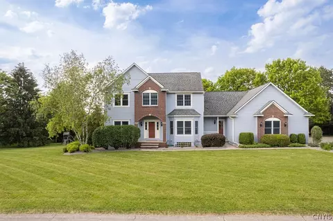 7204 Mint Wood Ln, Fayetteville, NY 13066