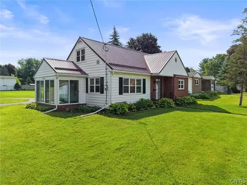 150 Dunning Ave, Auburn, NY 13021
