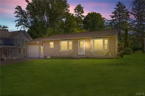 Exterior - 25 Van Epps St, Vernon, NY 13476 photo 2 of 5