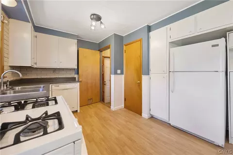 Kitchen - 25 Van Epps St, Vernon, NY 13476 photo 1 of 3