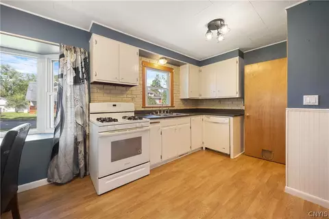 Kitchen - 25 Van Epps St, Vernon, NY 13476 photo 2 of 3