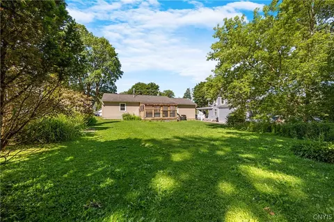Exterior - 25 Van Epps St, Vernon, NY 13476 photo 4 of 5