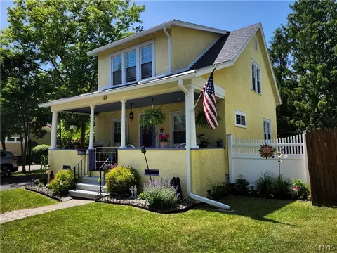 405 Cosby Rd, Utica, NY 13502