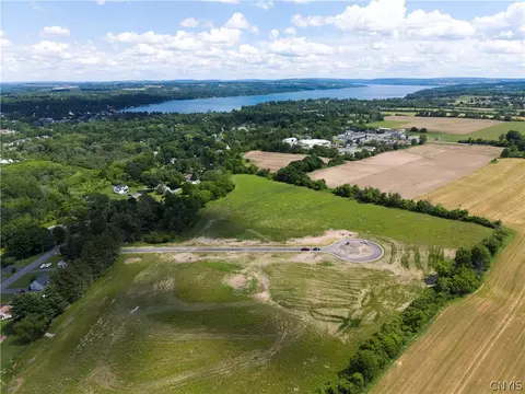 3 Village Meadow Lane St, Skaneateles, NY 13152
