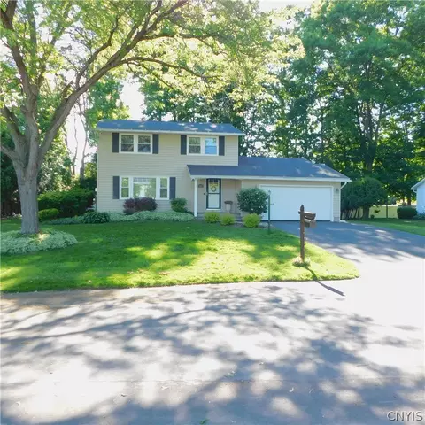 7346 Barnyard Cir, Liverpool, NY 13088