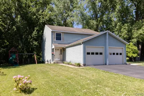 7091 Ourteds Cir, Liverpool, NY 13090