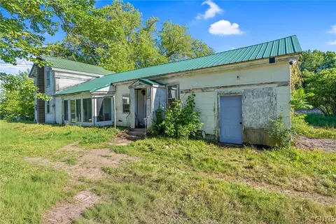 348 W Stone Rd, Mexico, NY 13114