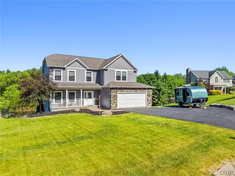 4454 Renee Meadows Dr, Onondaga, NY 13215