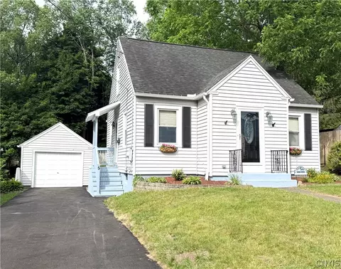 5 White St, Whitestown, NY 13492