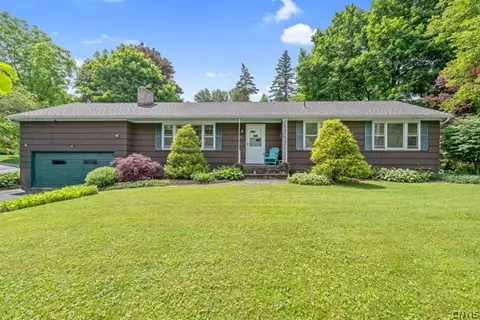 99 Woodmancy Ln, Fayetteville, NY 13066