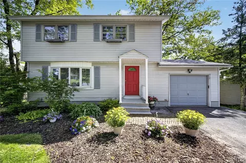 108 Richards Rd, Camillus, NY 13031