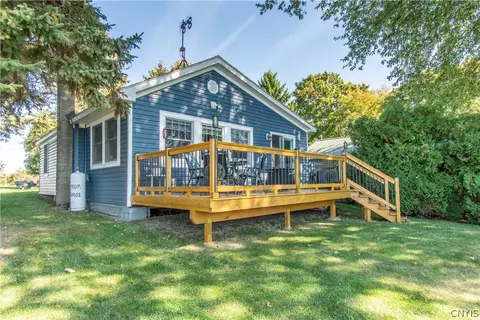 34653 Ross Ln, Cape Vincent, NY 13618
