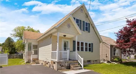 617 Plymouth Ave, Salina, NY 13211