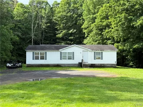 45 Black Creek Rd, Volney, NY 13126
