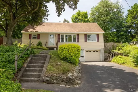 155 Vieau Dr, Syracuse, NY 13207