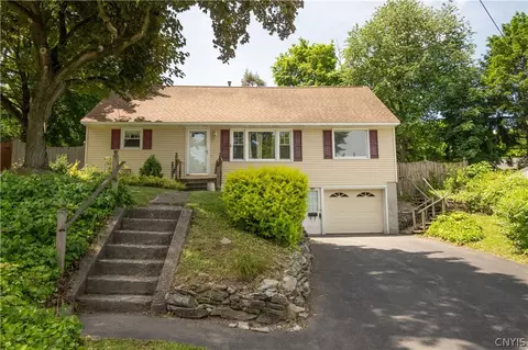 155 Vieau Dr, Syracuse, NY 13207
