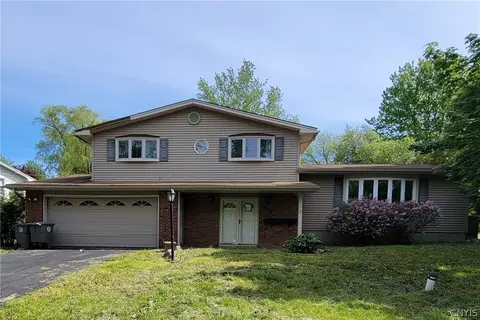 4829 Candy Ln, Manlius, NY 13104