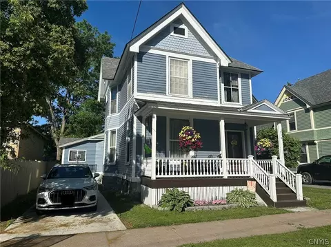 710 Pickering St, Ogdensburg, NY 13669