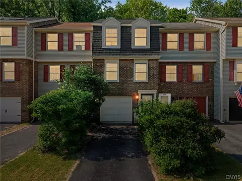 4433 Heritage Dr, Liverpool, NY 13090