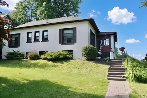 190 Parkside Ave, Syracuse, NY 13207