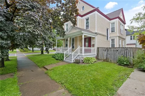 61 W Mohawk St, Oswego, NY 13126