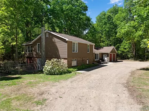 Exterior - 100 Sarah Dr, Annsville, NY 13471 photo 2 of 10