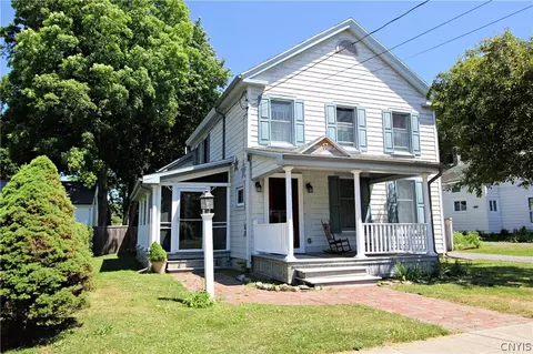 17 Chapel St, Sherburne, NY 13460