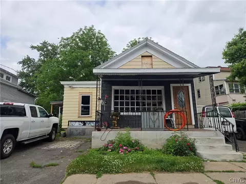 1004 Kossuth Ave, Utica, NY 13501