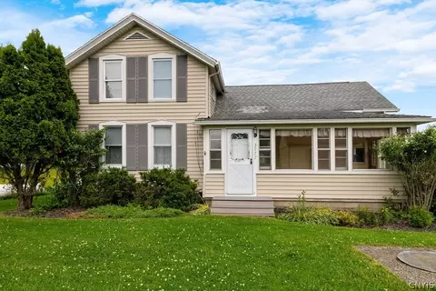 3977 Maider Rd, Clay, NY 13041