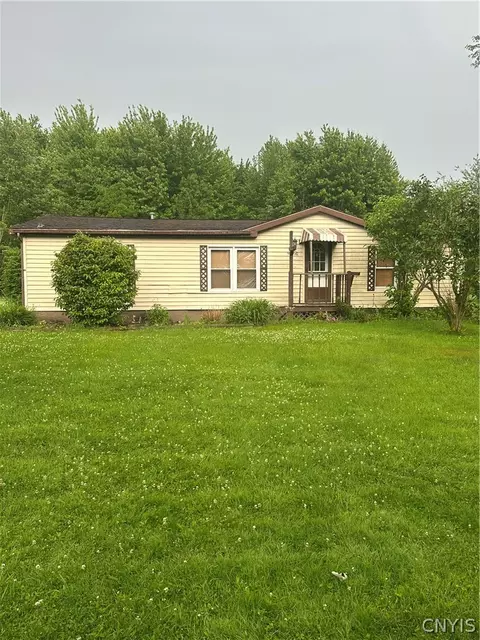 8966 Lestina Beach Rd, Sullivan, NY 13037