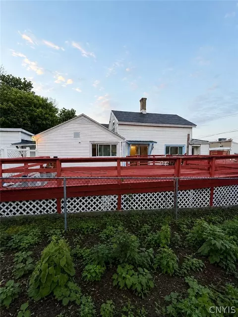 631 South St, Utica, NY 13501