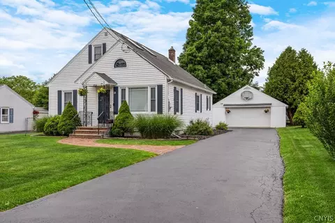 204 Woodland Rd, Geddes, NY 13219