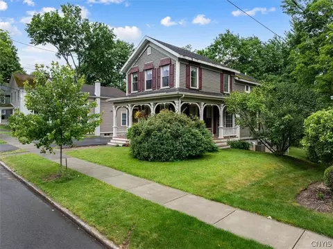 20 Mulberry St, Kirkland, NY 13323