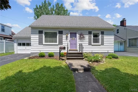 409 Orwood Pl, Salina, NY 13208