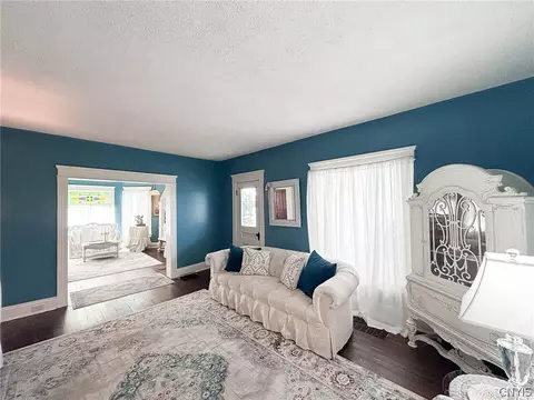 Living - 8806 State Route 5, Chittenango, NY 13037 photo 2 of 2