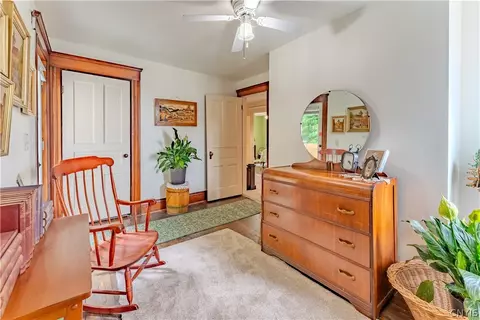 Entry Way - 8806 State Route 5, Chittenango, NY 13037 photo 2 of 3