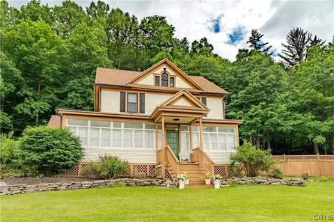 8806 State Route 5, Chittenango, NY 13037