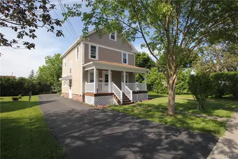 102 Bennett St, East Syracuse, NY 13057