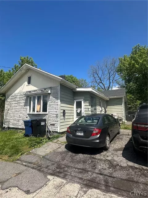 118 Schneider St, Syracuse, NY 13203