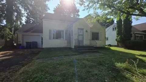 415 Meadow Rd, Geddes, NY 13219