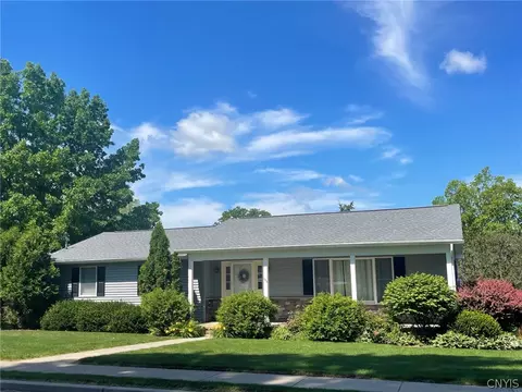 325 Betsinger Rd, Sherrill, NY 13461