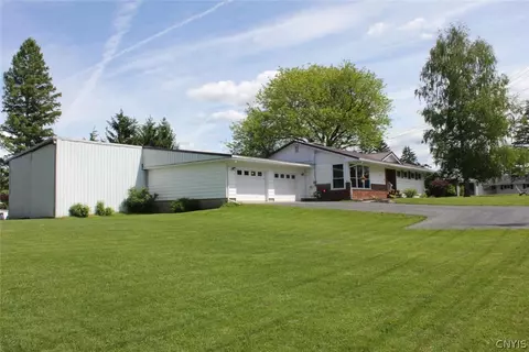 6238 Oakridge Rd, Owasco, NY 13021