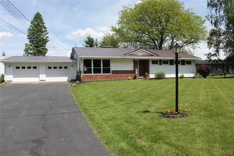 6238 Oakridge Rd, Owasco, NY 13021