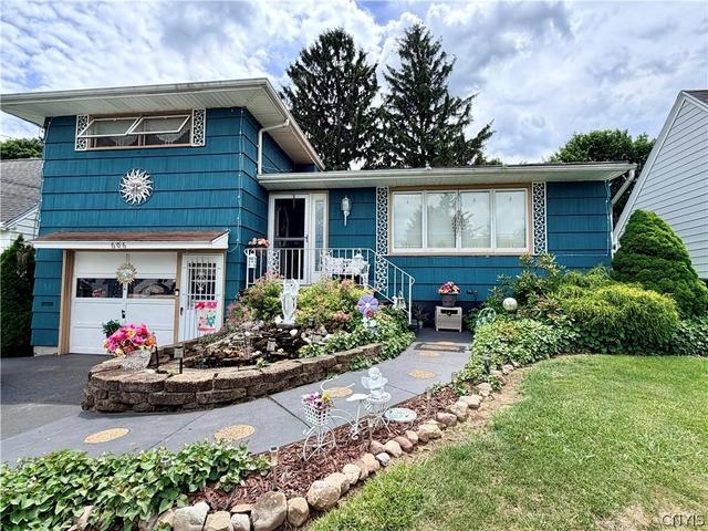 606 Berwick Rd S, Salina, NY 13208