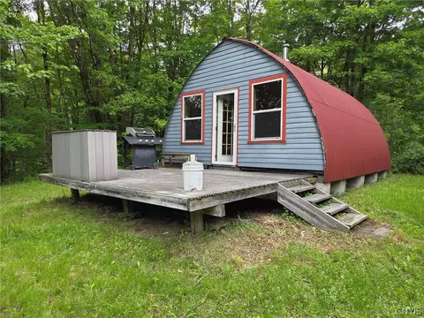 Loveland Road, Florence, NY 13316