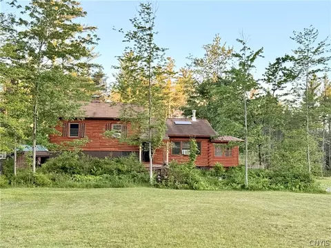 7510 N Chases Lake Rd, Watson, NY 13343